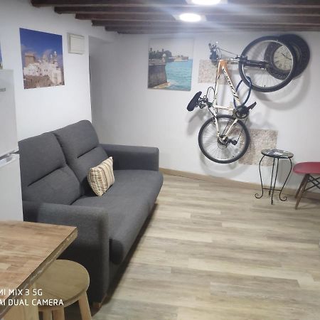 Cathedral Two Bedroom Unit & Two Balconies カディス エクステリア 写真
